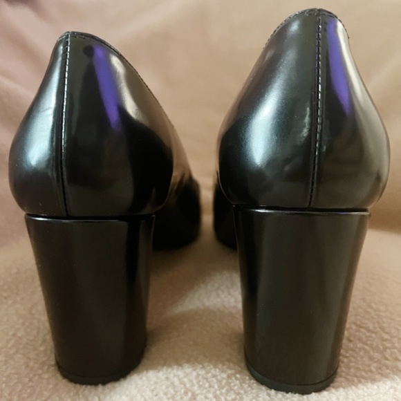 STUART WEITZMAN Black Heels - Picture 2 of 5